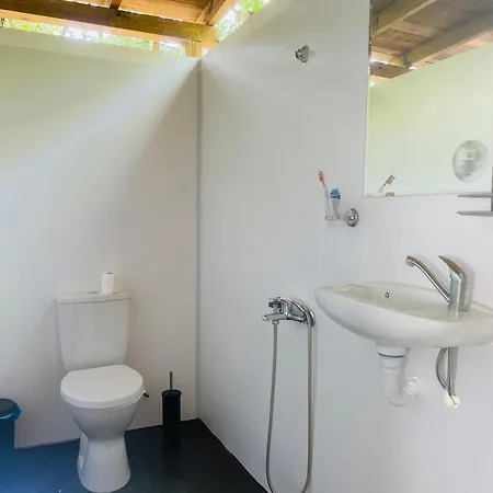 مكان تخييم каравана безвремие تشيرنوموريتس